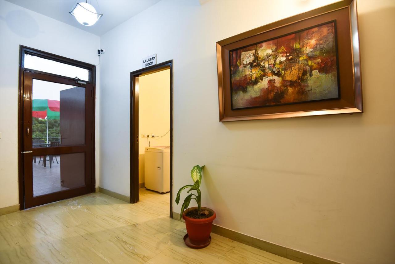 Studio Serviced Apartments Near Fortis Hospital Gurgaon Exterior foto